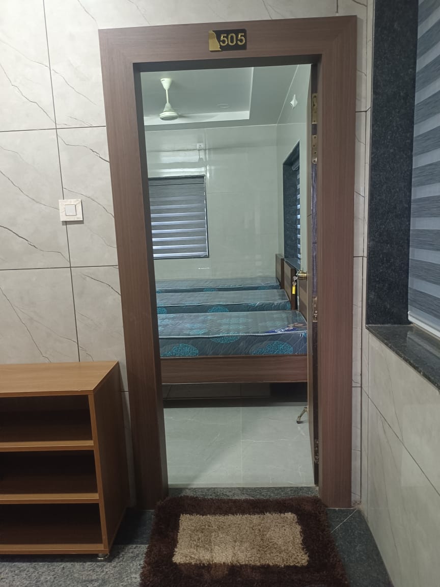 WhatsApp Image 2025-09-17 at 11.37.30 (1)